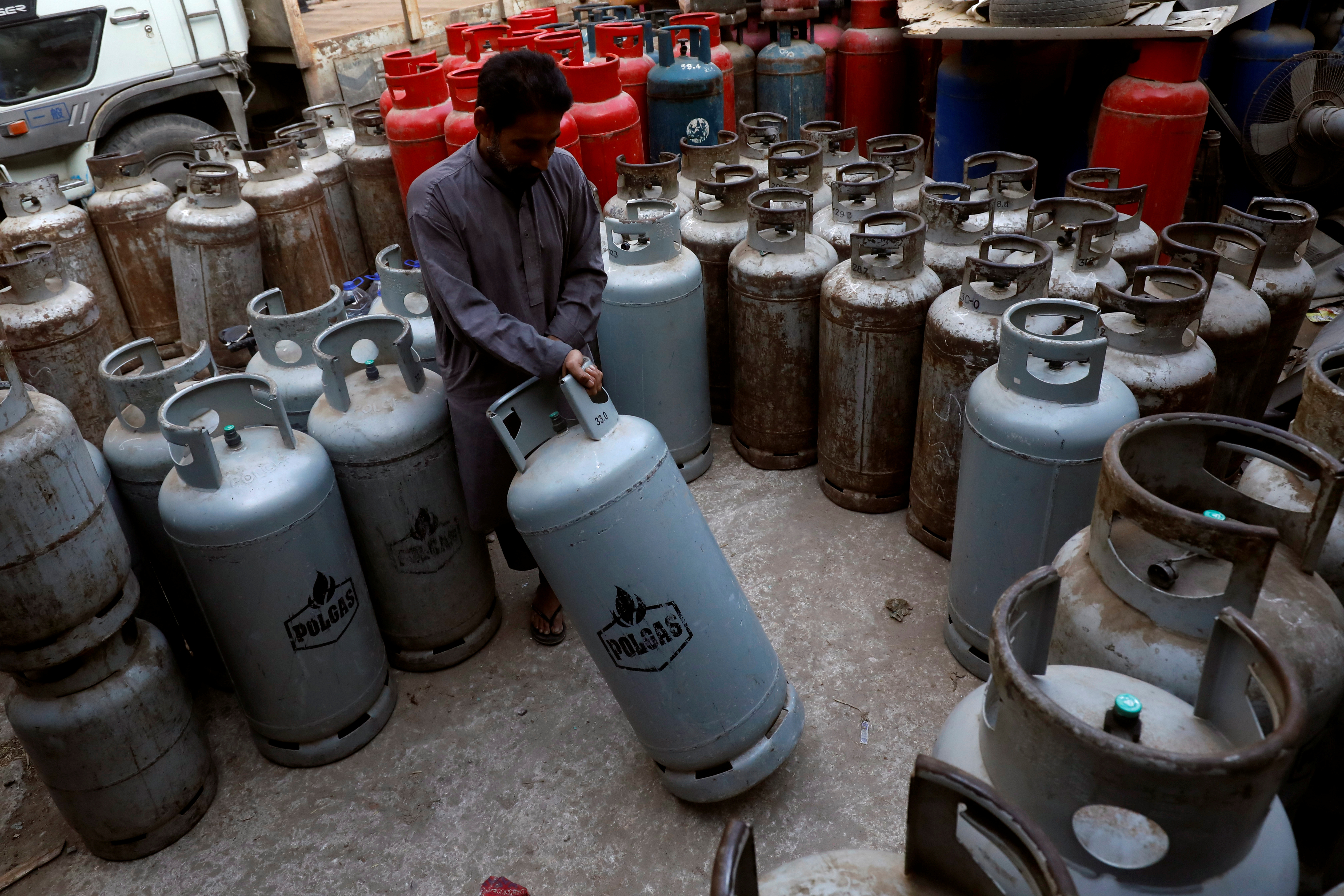 OGRA raises LPG Cylinder Price Rises by Rs152