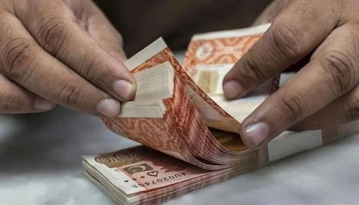 Salaried Class Tops Pakistan’s Income Tax Contributors